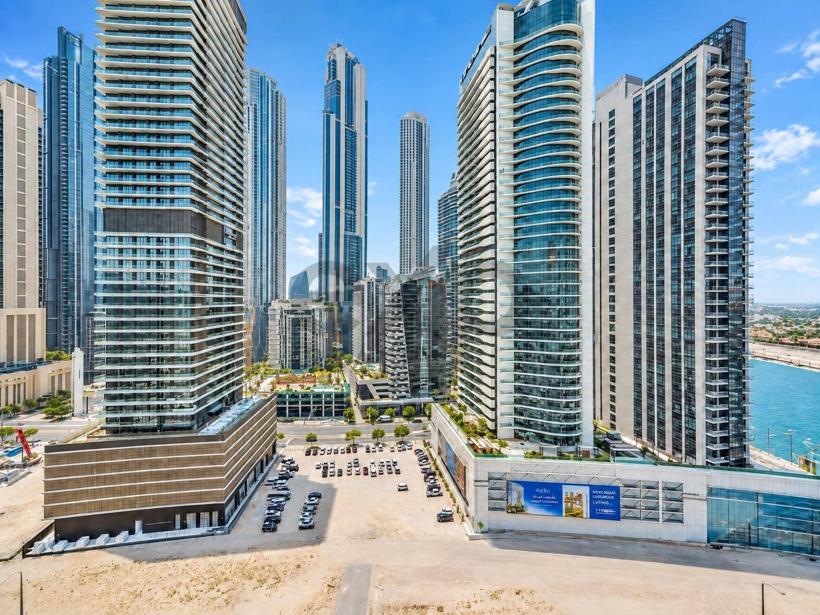 OFFICE for rent in Dubai, Business Bay, Dubai, 3175 ft²