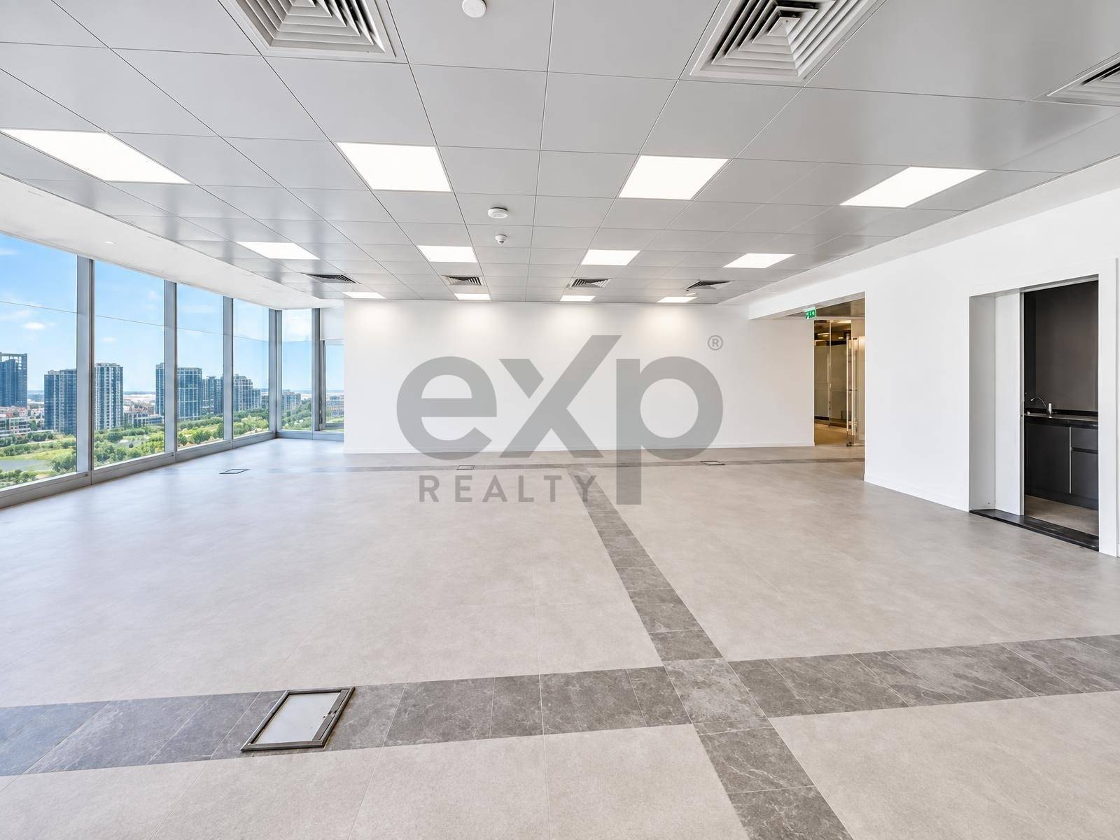 Office for rent in Dubai, Dubai Internet City, Dubai, 14731 ft²