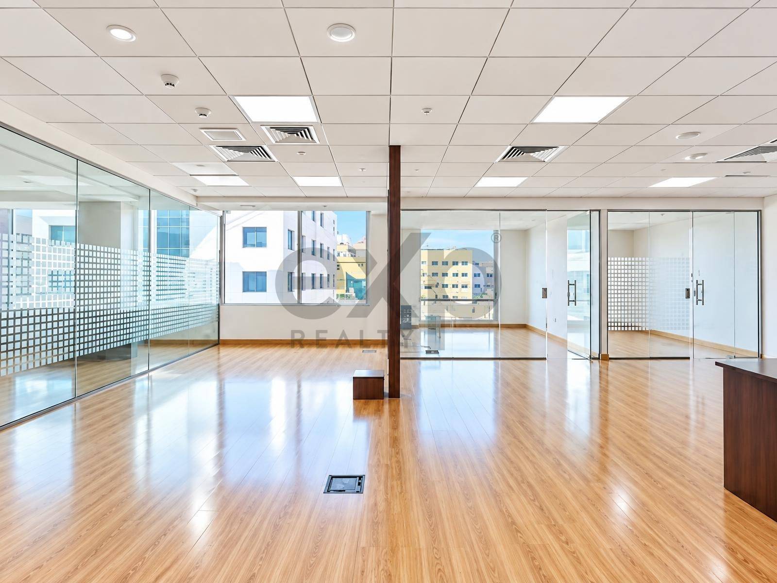 مكتب for rent in Dubai, Deira, Dubai, 5308 ft²