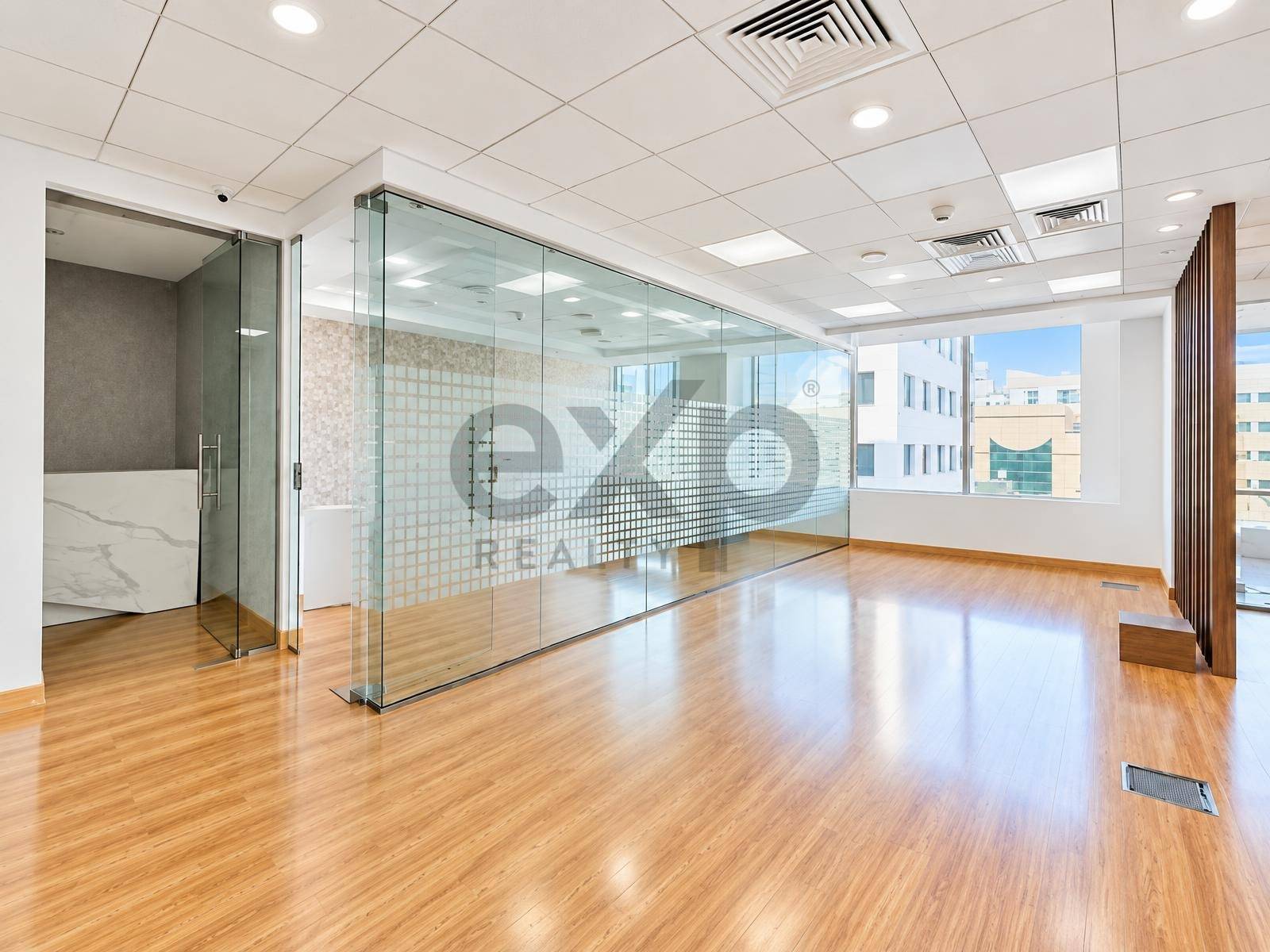 مكتب for rent in Dubai, Deira, Dubai, 5308 ft²