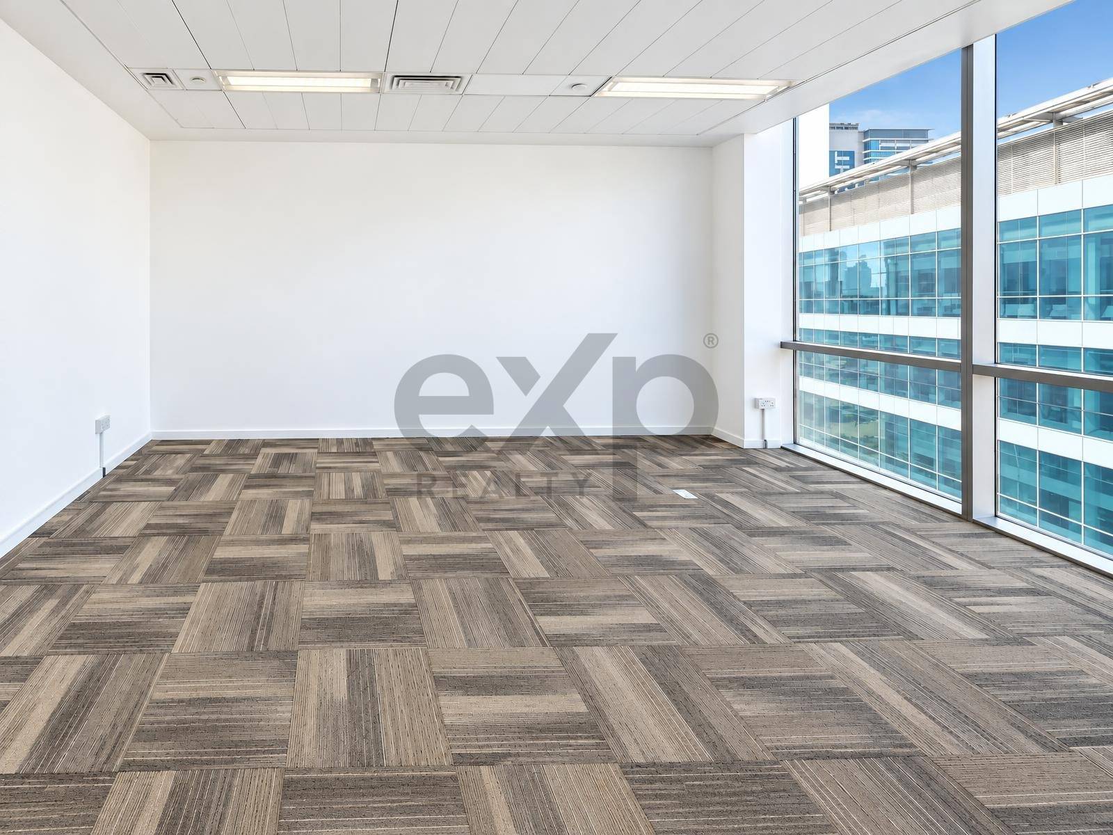 مكتب for rent in Dubai, Sheikh Zayed Road, Dubai, 1113 ft²