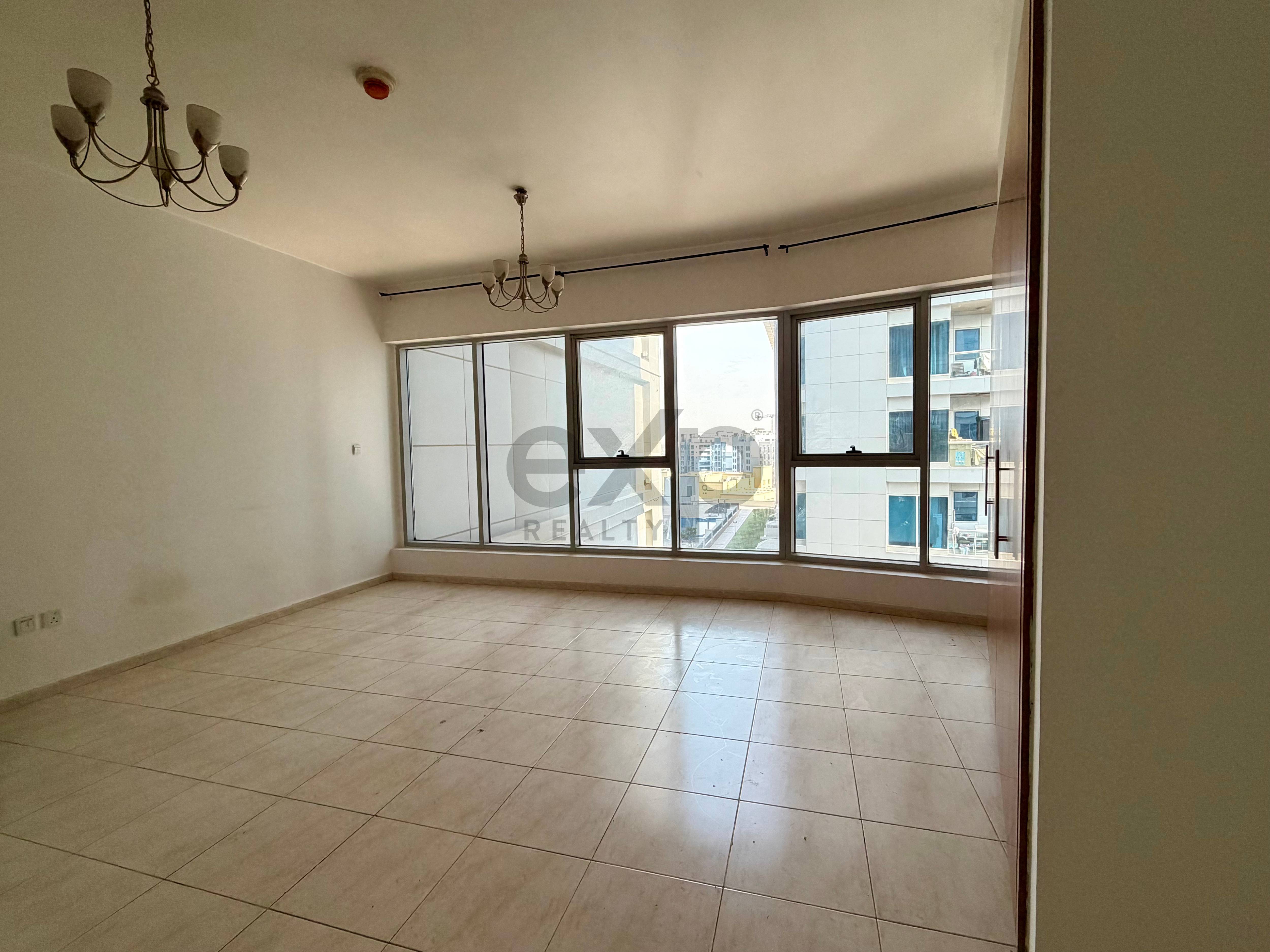 شقة for rent in Dubai, Dubai Residence Complex, Dubai, 570 ft²