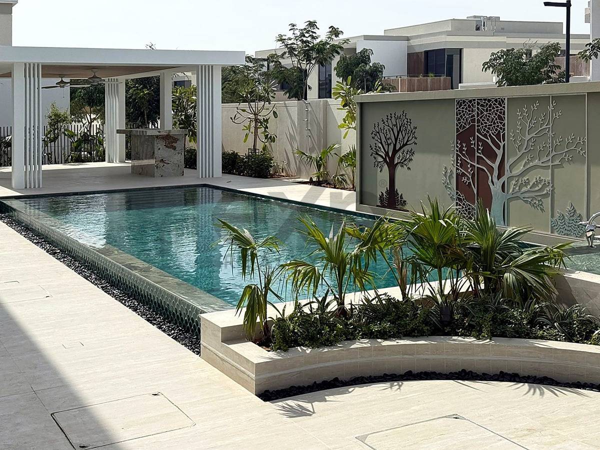 Villa for rent in Dubai, Tilal Al Ghaf, Dubai, 5697 ft²