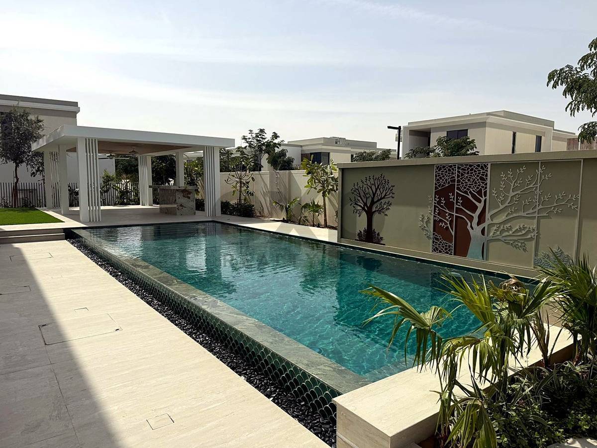 Villa for rent in Dubai, Tilal Al Ghaf, Dubai, 5697 ft²