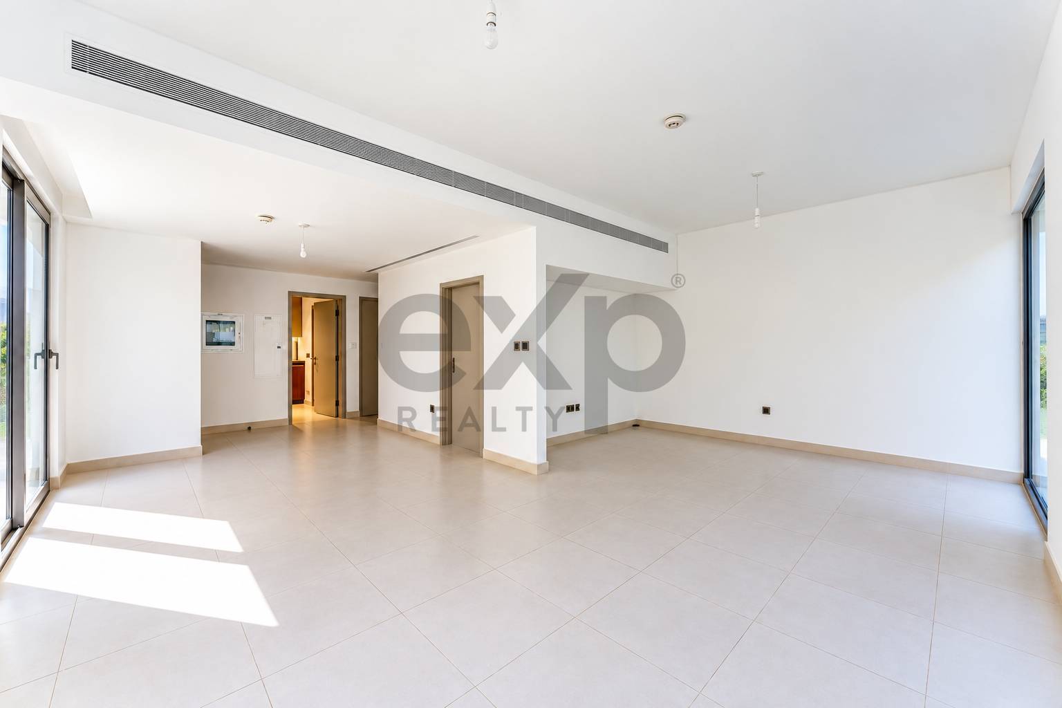 Villa for rent in Dubai, Tilal Al Ghaf, Dubai, 3200 ft²