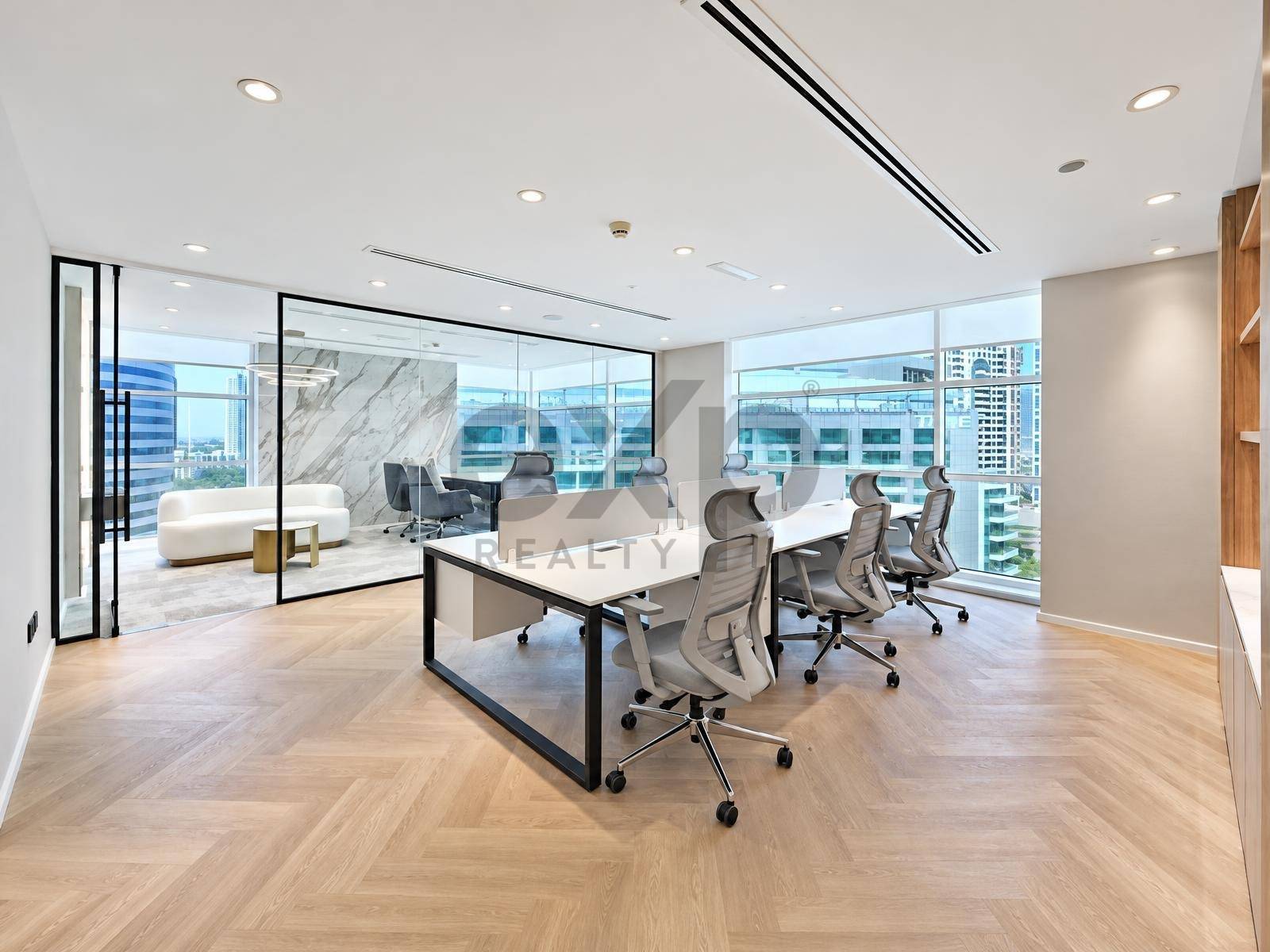 مكتب for rent in Dubai, Business Bay, Dubai, 863 ft²