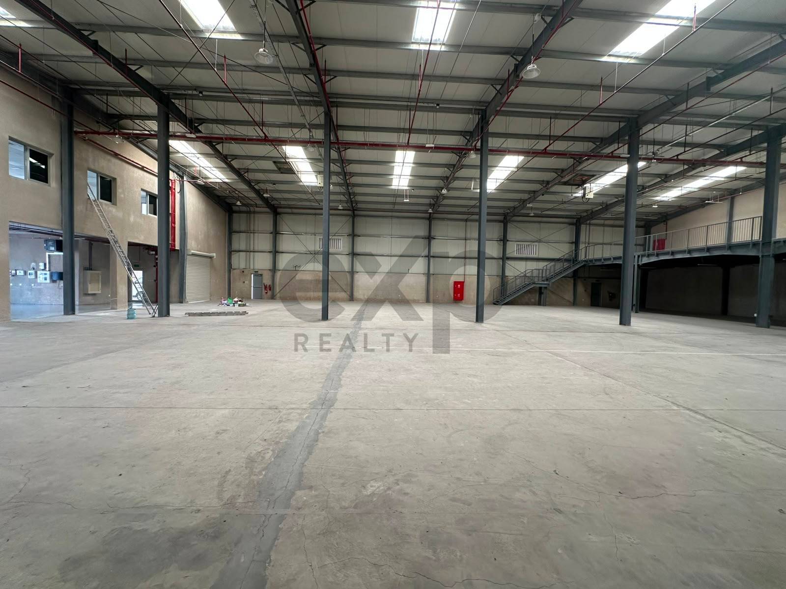 مستودع for rent in Dubai, Dubai Investment Park (DIP), Dubai, 10500 ft²