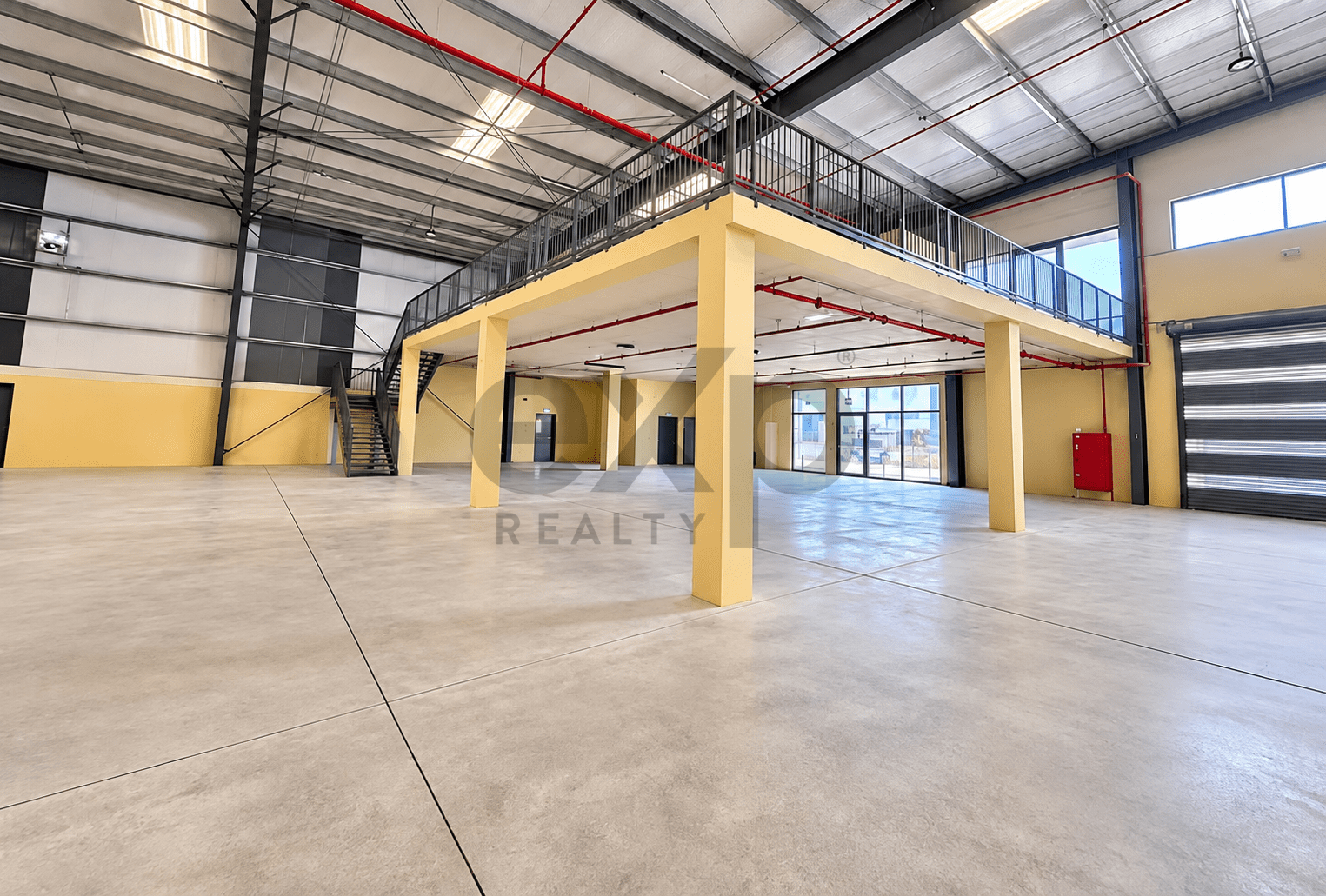 Warehouse for rent in Dubai, Dubai Investment Park (DIP), Dubai, 12116 ft²