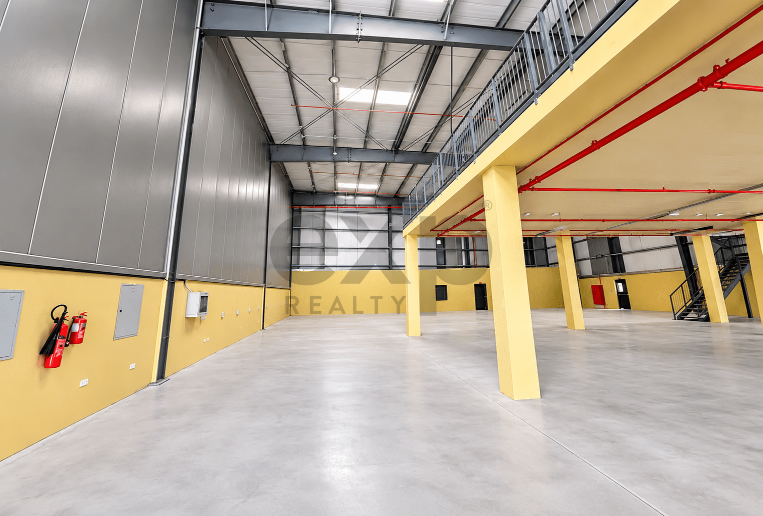 Warehouse for rent in Dubai, Dubai Investment Park (DIP), Dubai, 12116 ft²