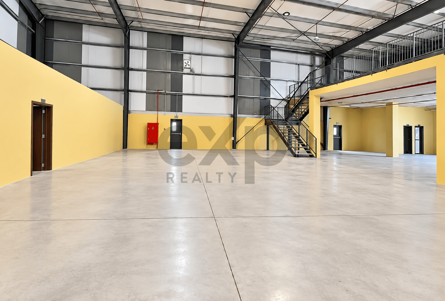 Warehouse for rent in Dubai, Dubai Investment Park (DIP), Dubai, 12116 ft²