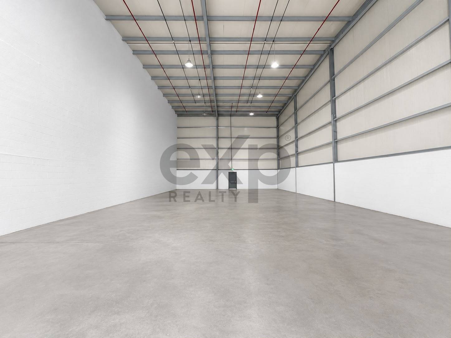 Warehouse for rent in Dubai, Dubai Investment Park (DIP), Dubai, 9890 ft²