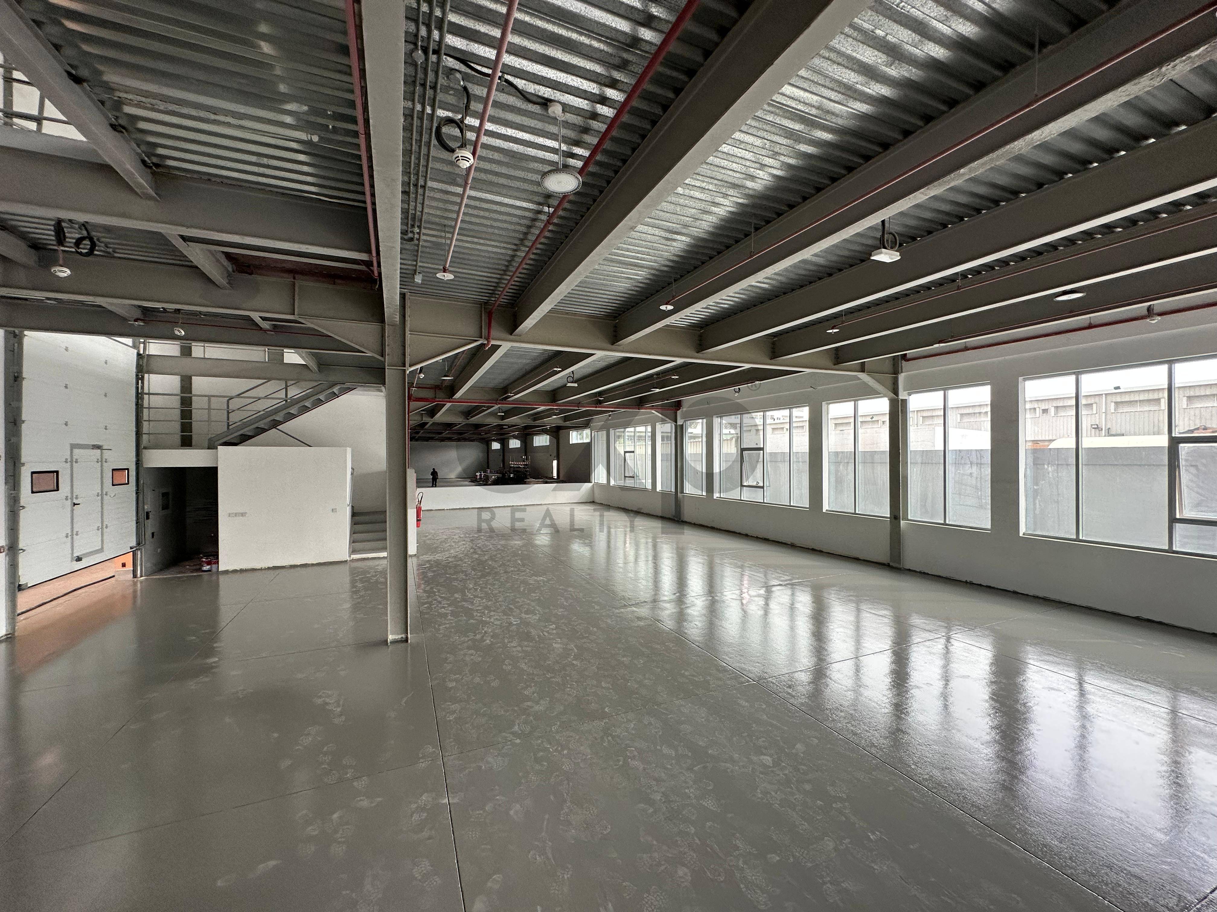 مستودع for rent in Dubai, Al Qusais, Dubai, 3200 ft²
