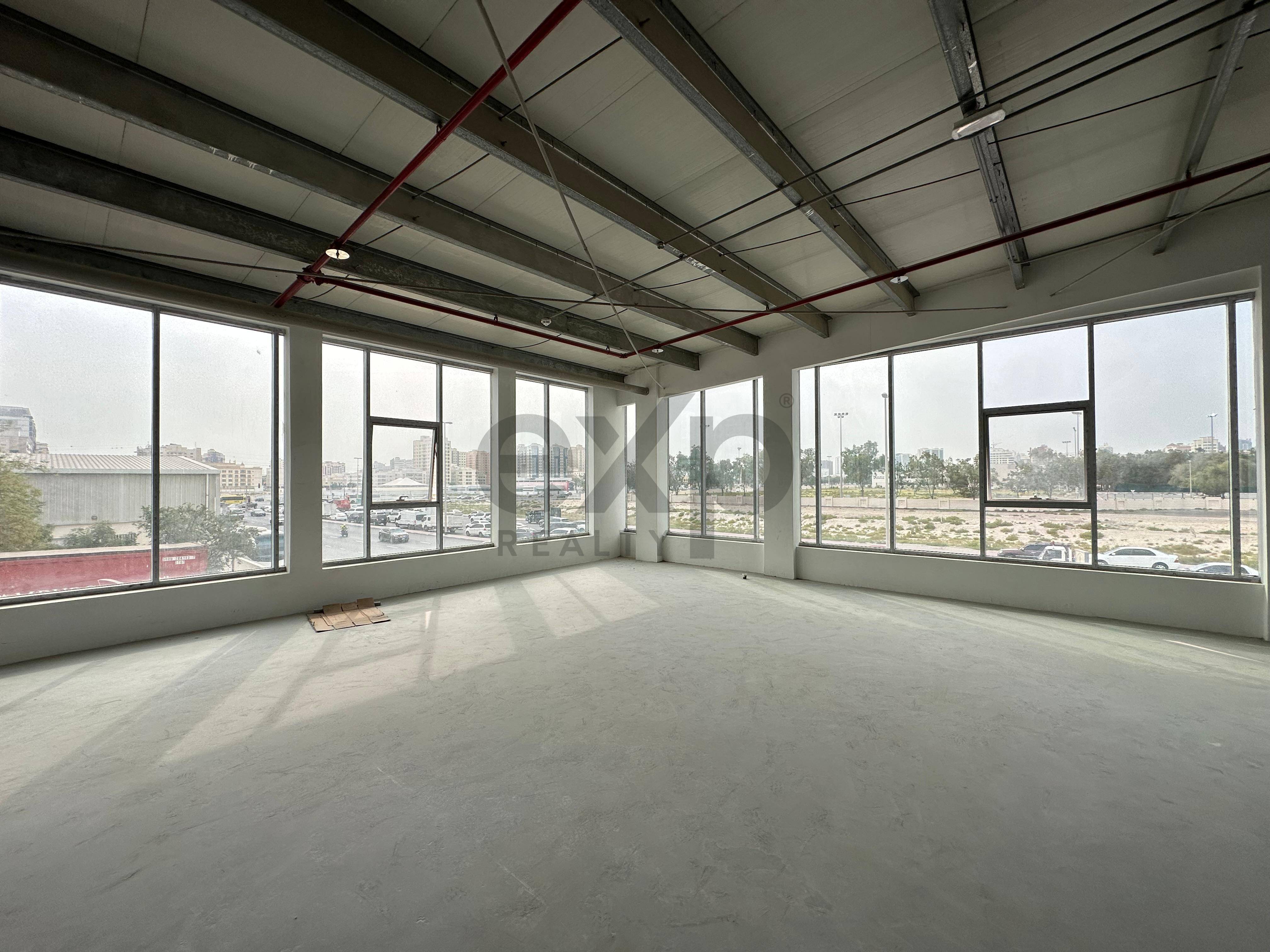 مستودع for rent in Dubai, Al Qusais, Dubai, 3200 ft²
