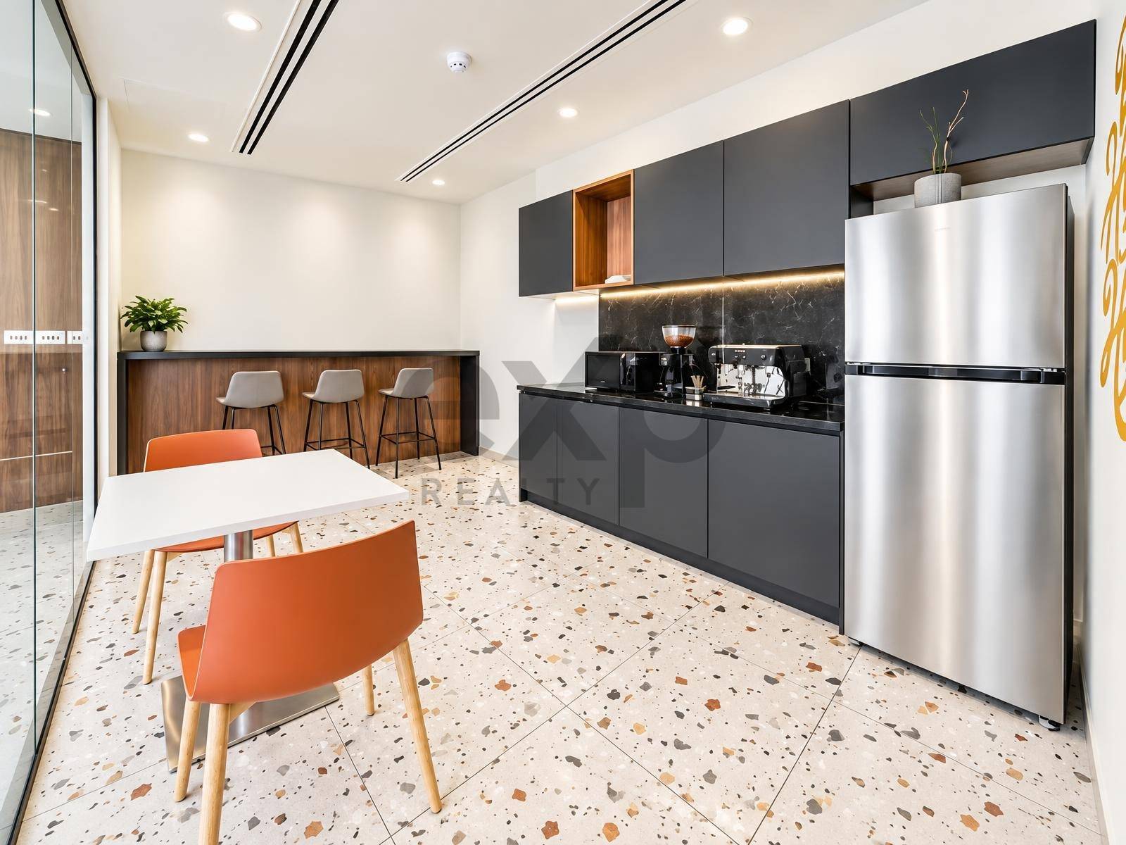 مكتب for rent in Dubai, Dubai Marina, Dubai, 3729 ft²