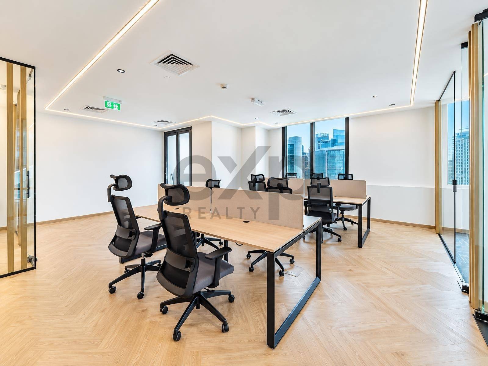 Office for rent in Dubai, Business Bay, Dubai, 1158 ft²