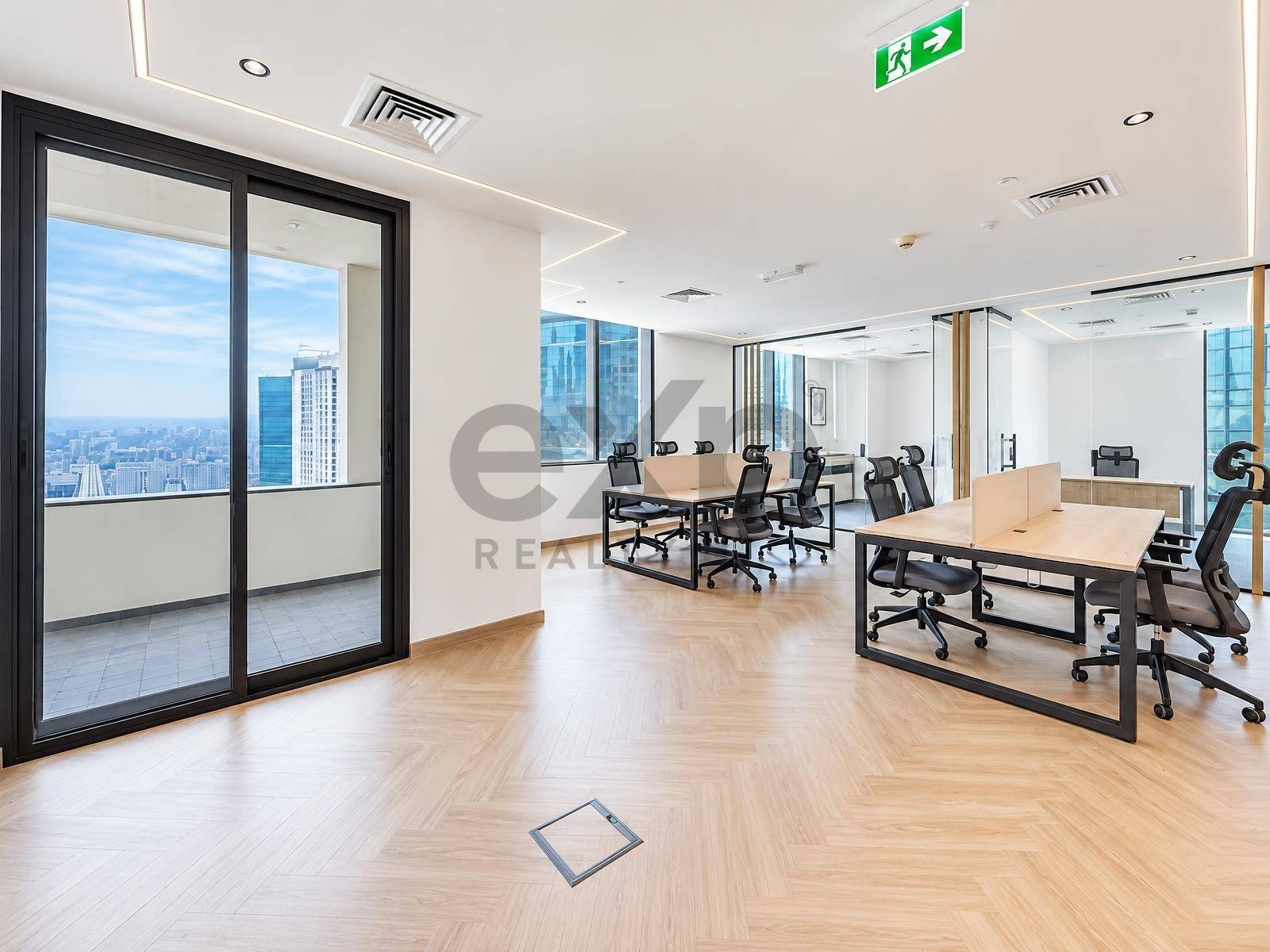 Office for rent in Dubai, Business Bay, Dubai, 1158 ft²