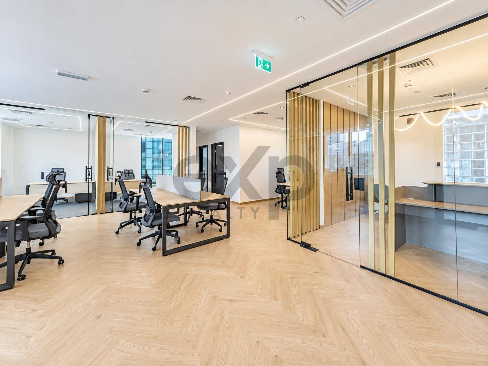 Office for rent in Dubai, Business Bay, Dubai, 1158 ft²