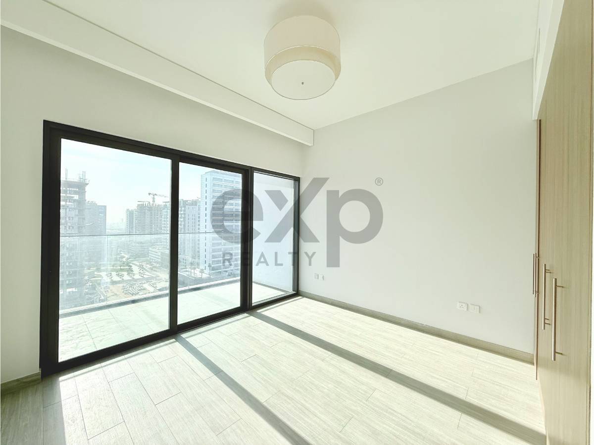 Apartment for rent in Dubai, Business Bay, Dubai, 975 ft²