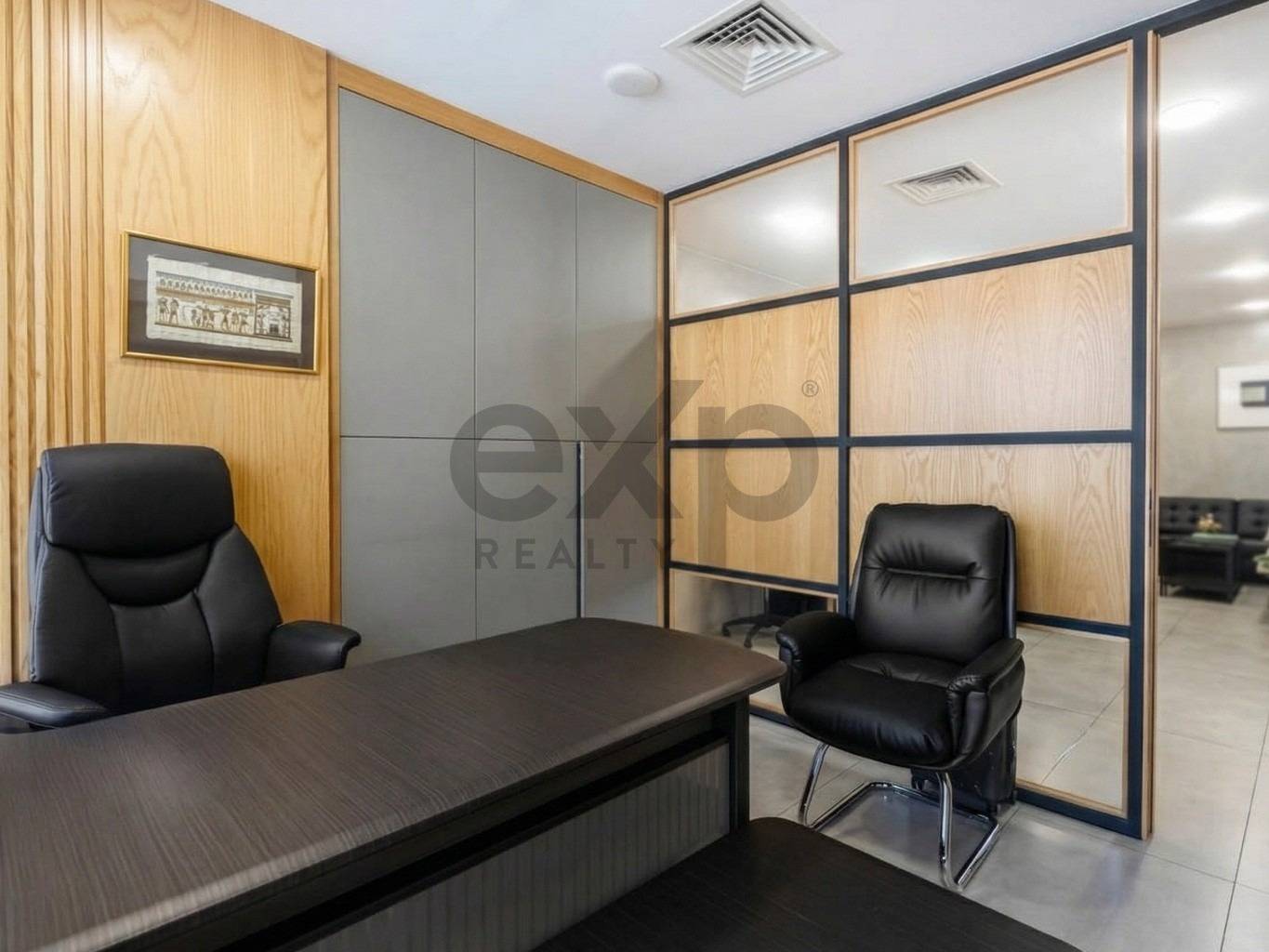 Office for sale in Dubai, Business Bay, Dubai, 934 ft²