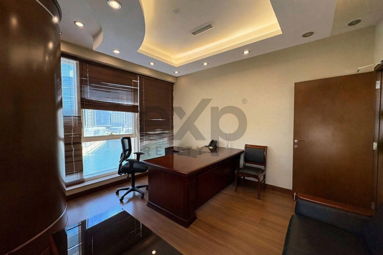 Office for sale in Dubai, Business Bay, Dubai, 934 ft²