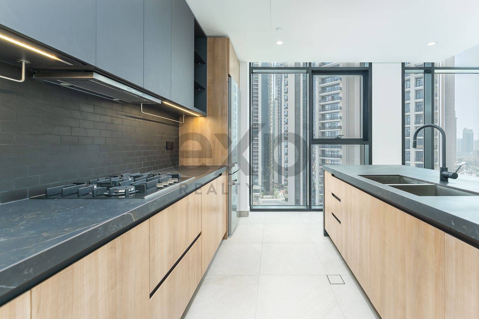 Apartment for sale in Dubai, Downtown Dubai, Dubai, 1707 ft²