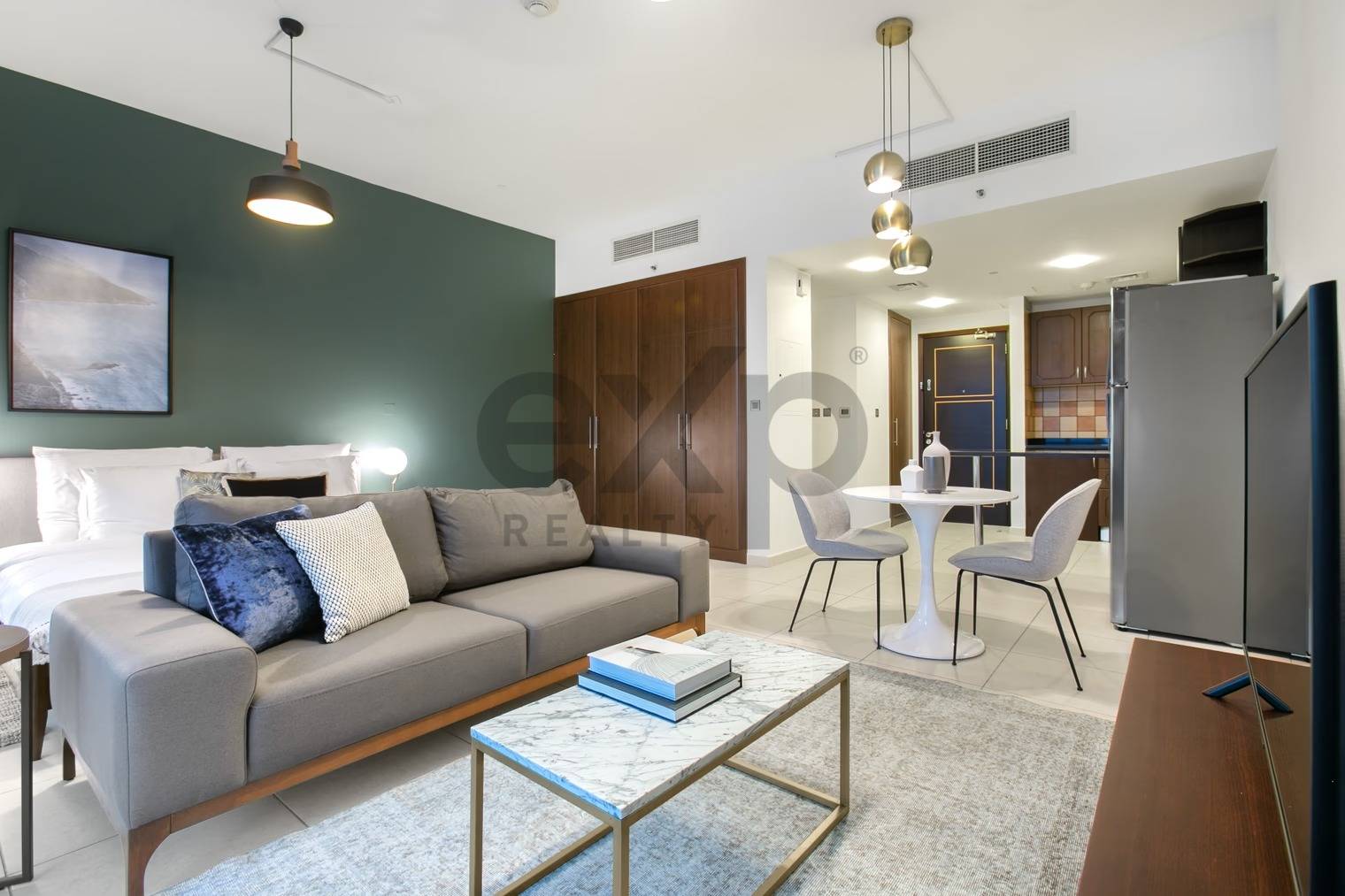 Apartment for sale in Dubai, Jumeirah Lake Towers (JLT), Dubai, 581 ft²