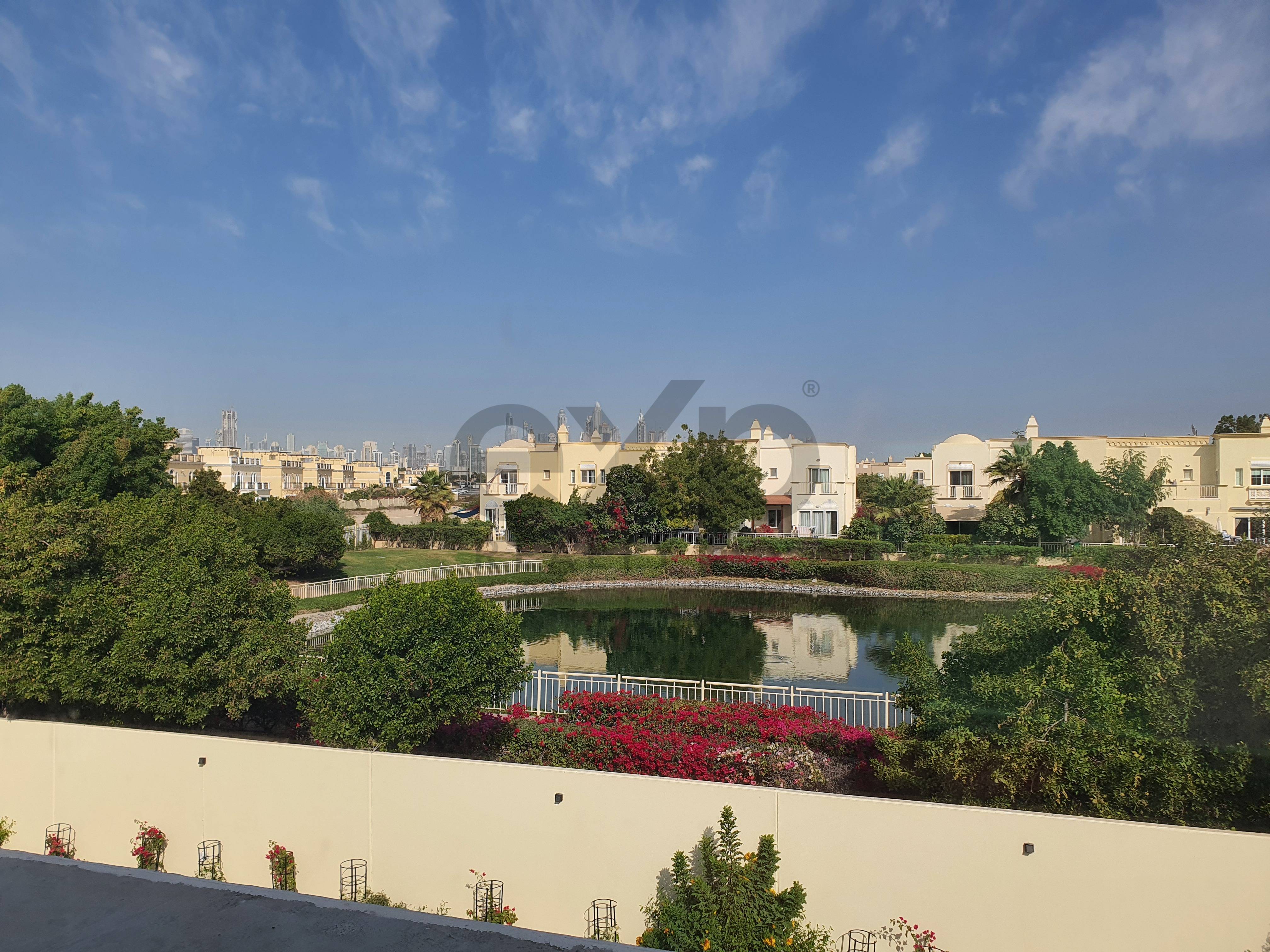 Villa for sale in Dubai, The Meadows, Dubai, 9750 ft²