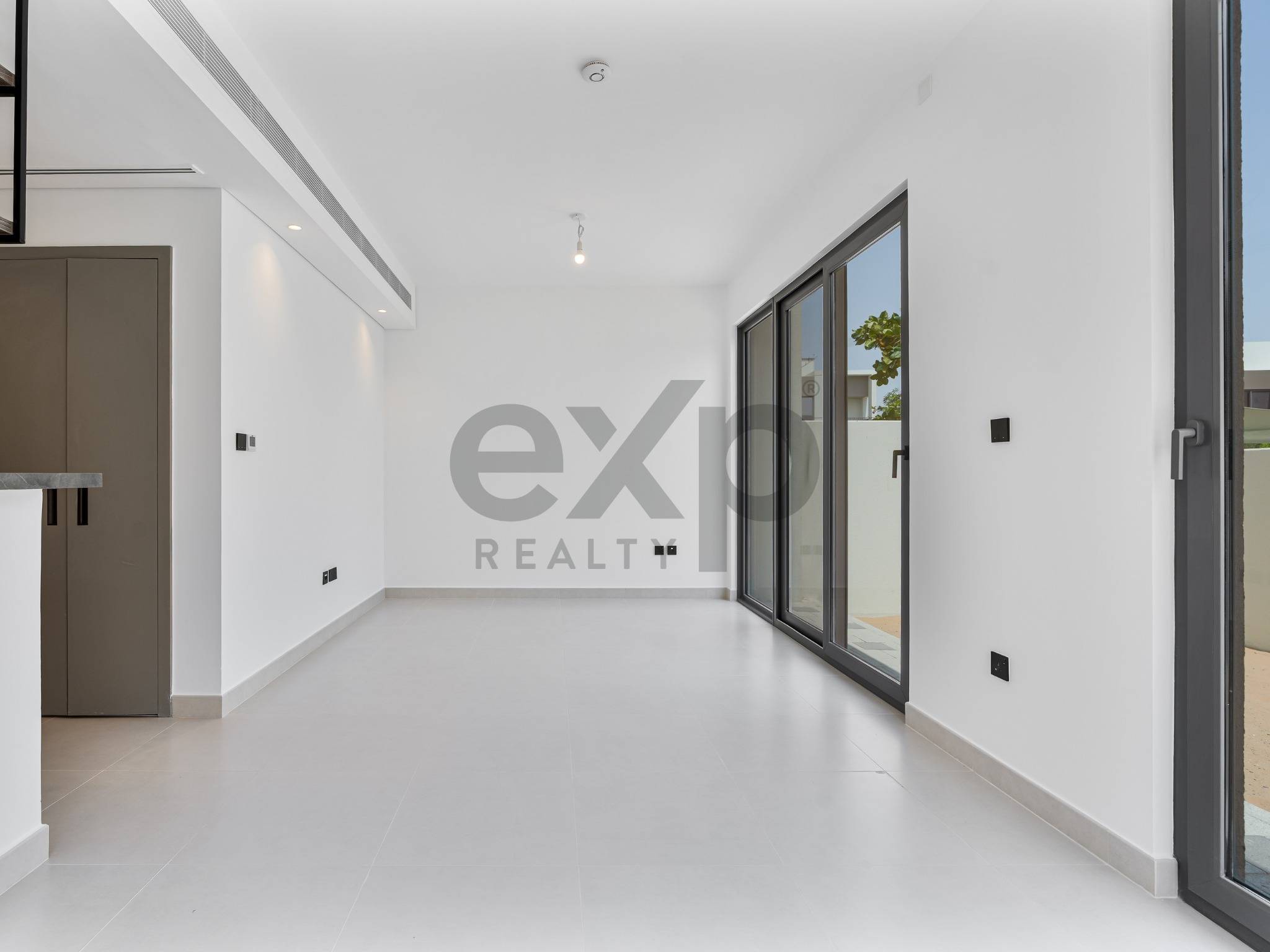 Townhouse for sale in Dubai, Tilal Al Ghaf, Dubai, 2471 ft²
