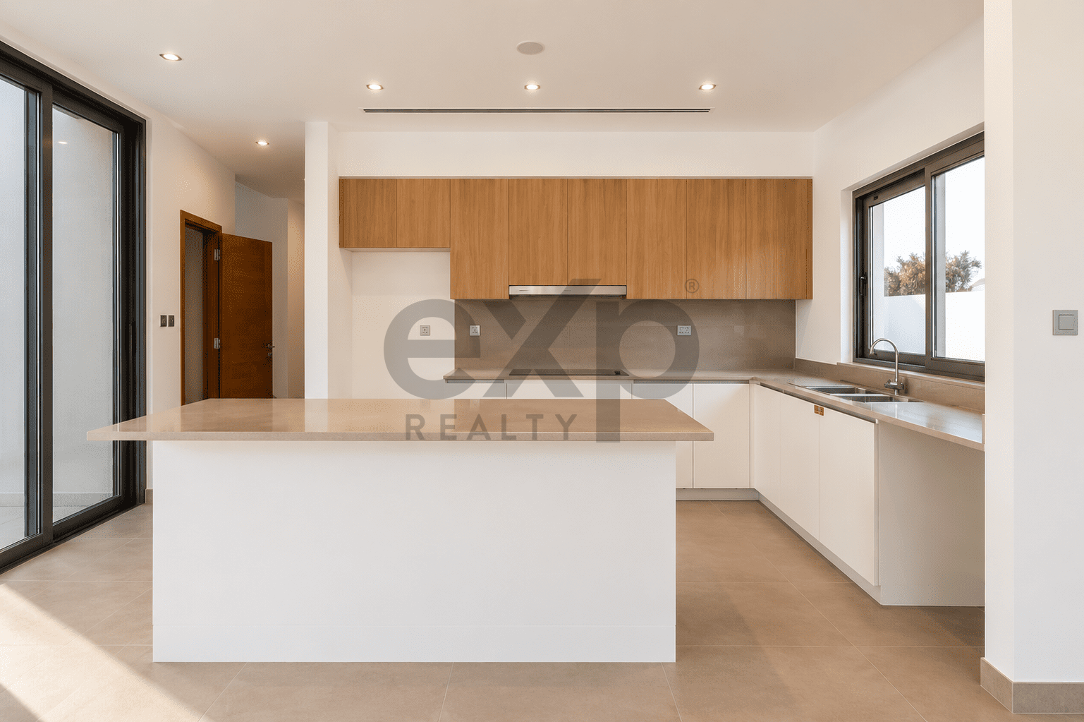 Vacant | Single Row | Large Plot | Corner Villa