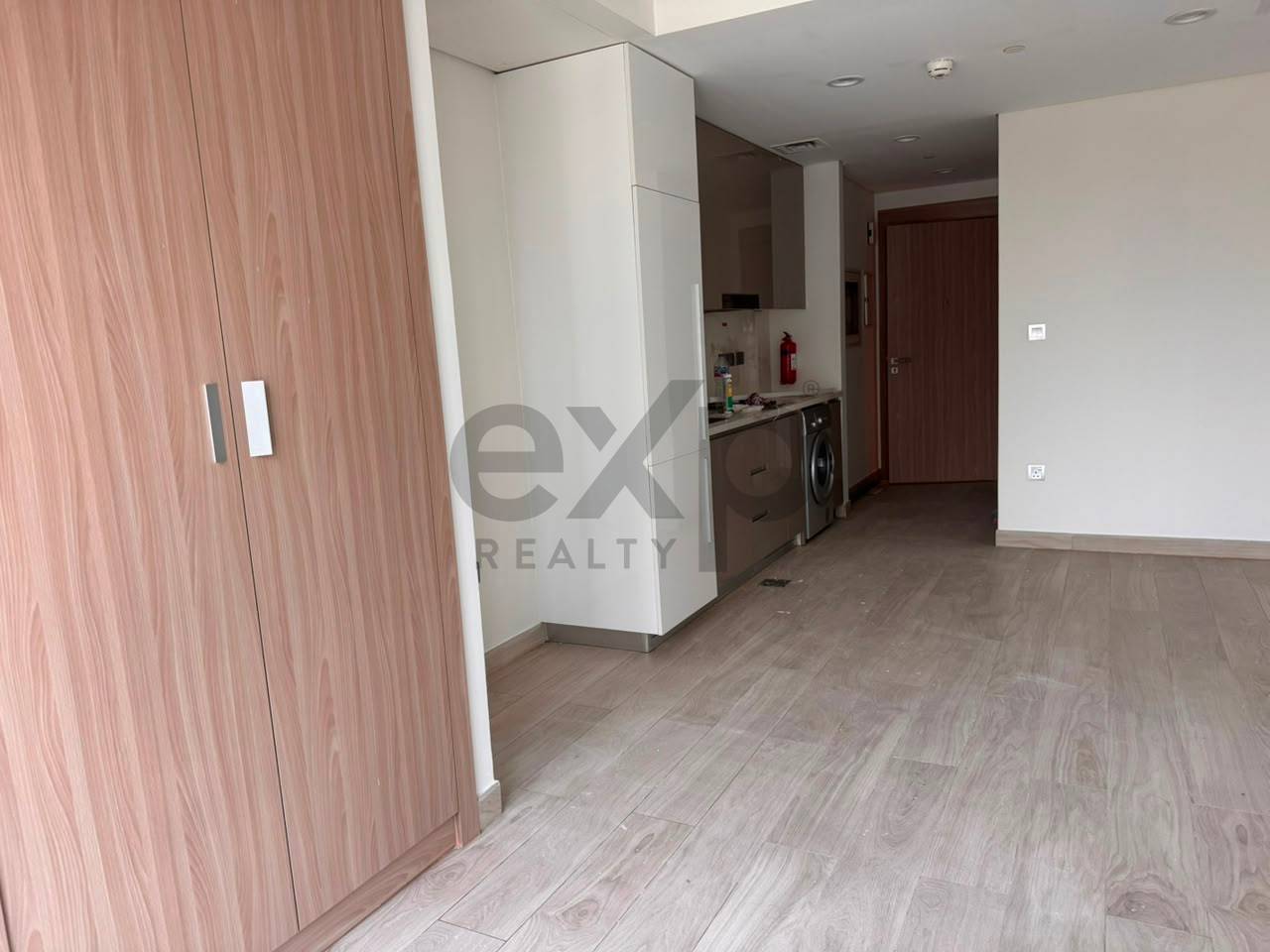 Hot deal! Vacant Studio Near downtown
