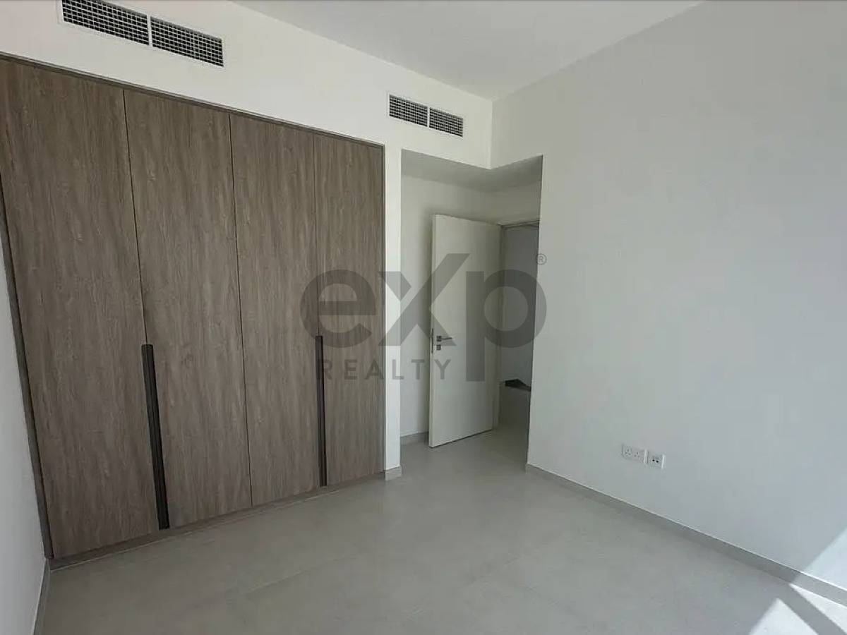Villa for sale in Dubai, The Valley, Dubai, 1873 ft²