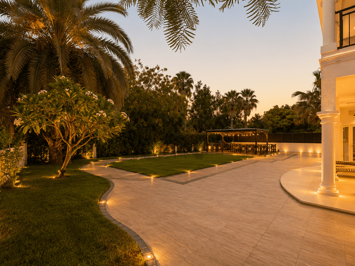 Villa for sale in Dubai, Green Community, Dubai, 9445 ft²