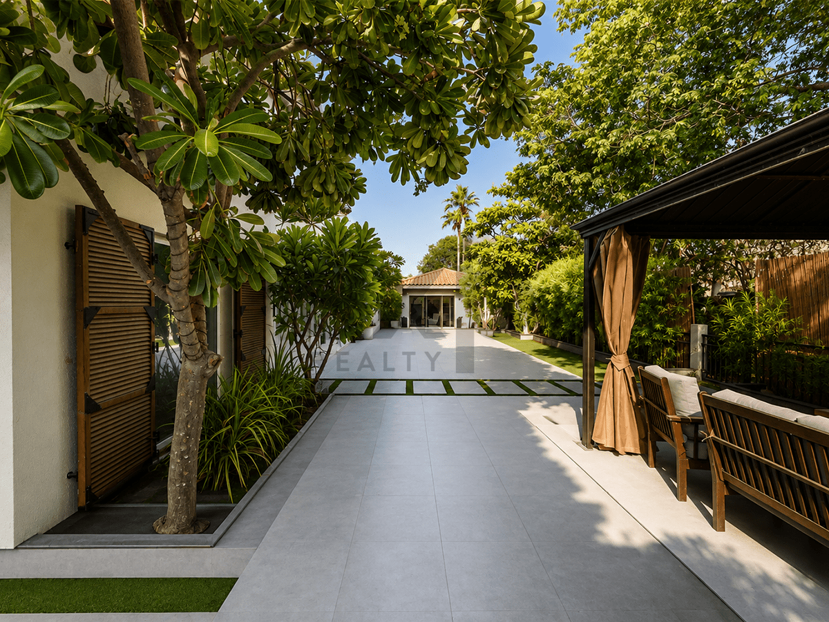 Villa for sale in Dubai, Green Community, Dubai, 8093 ft²
