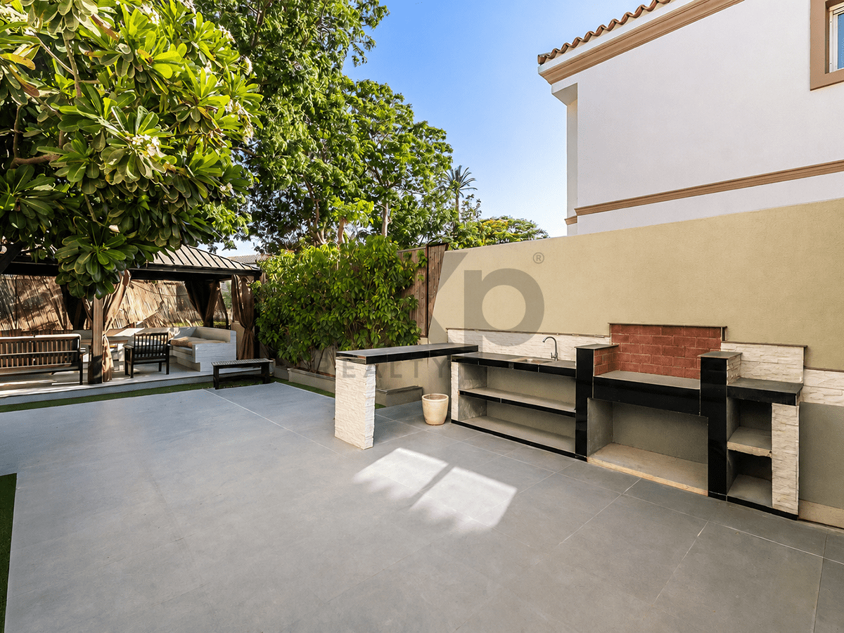 Villa for sale in Dubai, Green Community, Dubai, 8093 ft²