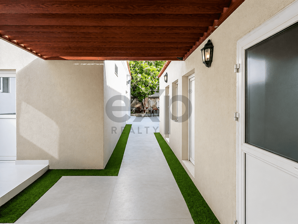 Villa for sale in Dubai, Green Community, Dubai, 8093 ft²