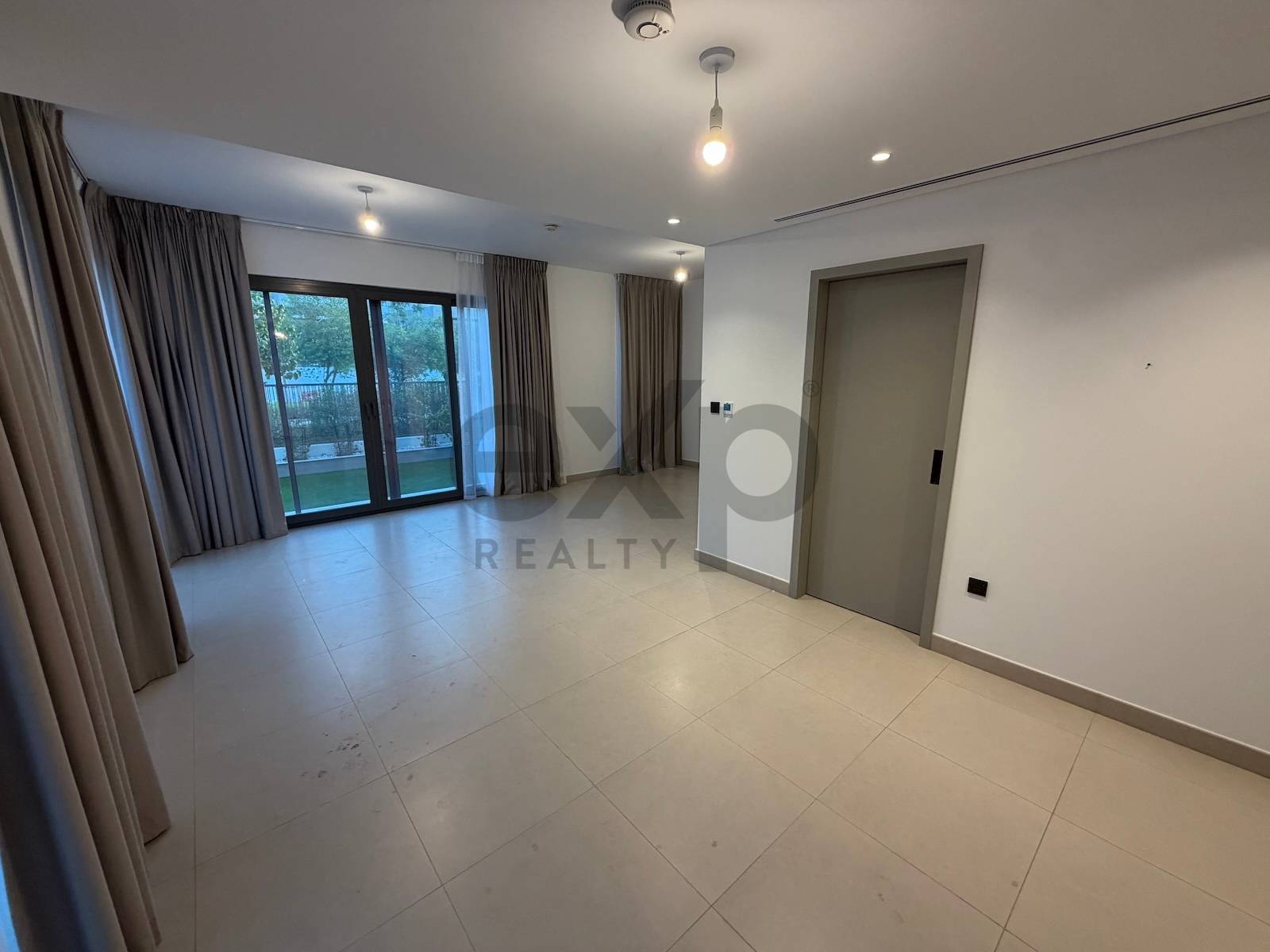 Villa for sale in Dubai, Tilal Al Ghaf, Dubai, 2453 ft²