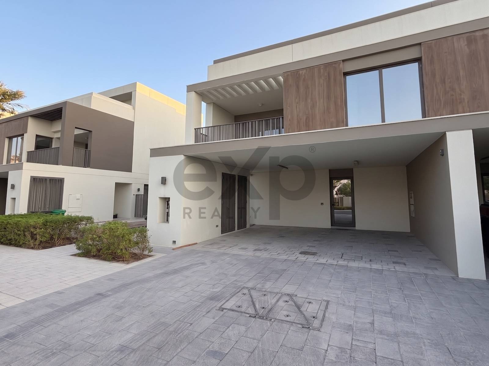 Villa for sale in Dubai, Tilal Al Ghaf, Dubai, 2453 ft²