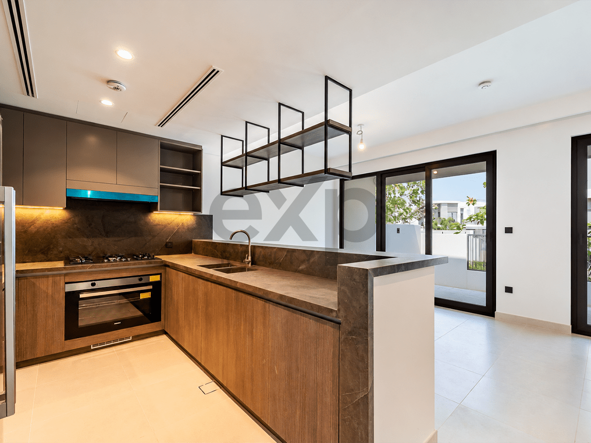 منزل متلاصق for sale in Dubai, Tilal Al Ghaf, Dubai, 2170 ft²