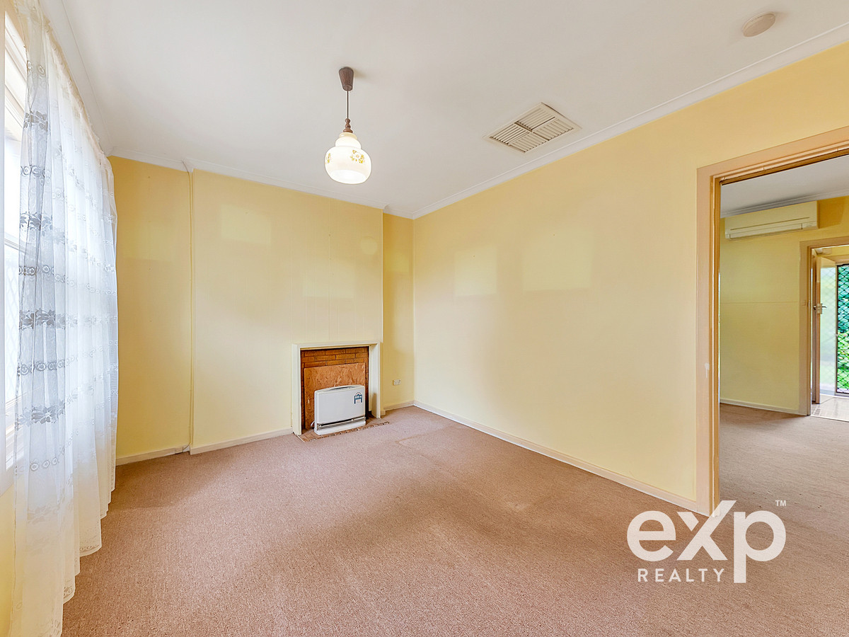 Residential for sale in Davoren Park, 29 Yarnbrook Street, Davoren Park SA 5113, 496 m²