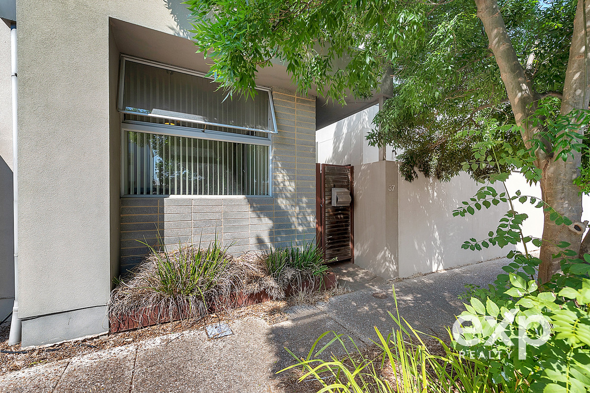 Residential for sale in Mawson Lakes, 37 Caswell Circuit, Mawson Lakes SA 5095