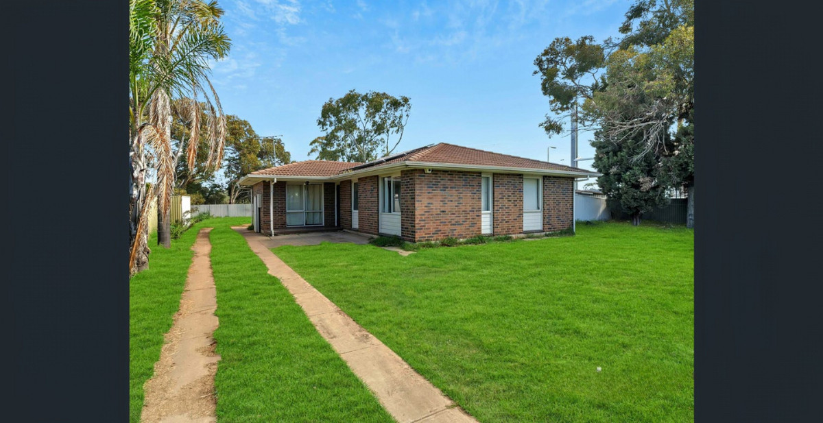 A solid brick, 3-bedroom home on a spacious lot!
712 sqm with 19.1 frontage
39 CARROLL AVE KILBURN