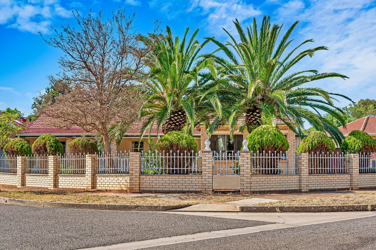 Residential for sale in Elizabeth East, 10 Thornton Street, Elizabeth East SA 5112, 1096 m²