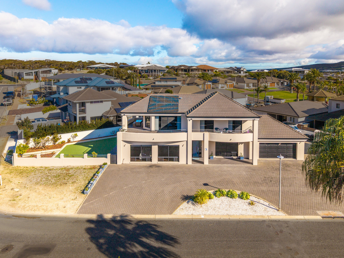 Coastal Grandeur with Unmatched Lifestyle Appeal