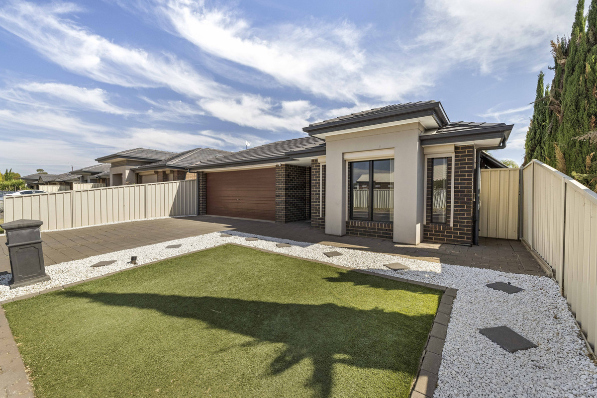 Residential for sale in Burton, 13 Kinross Avenue, Burton SA 5110, 375 m²