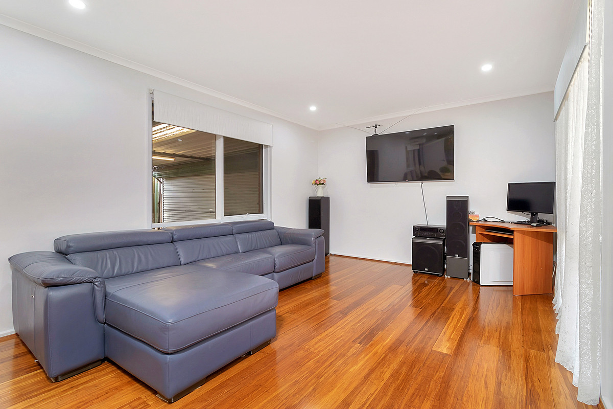 Residential for sale in Parafield Gardens, 5 Daisy Court, Parafield Gardens SA 5107, 738 m²