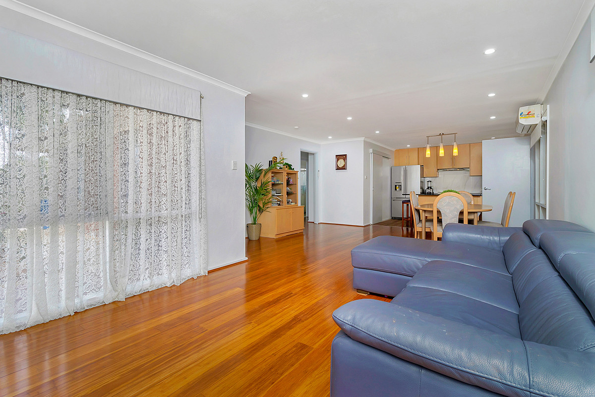 Residential for sale in Parafield Gardens, 5 Daisy Court, Parafield Gardens SA 5107, 738 m²