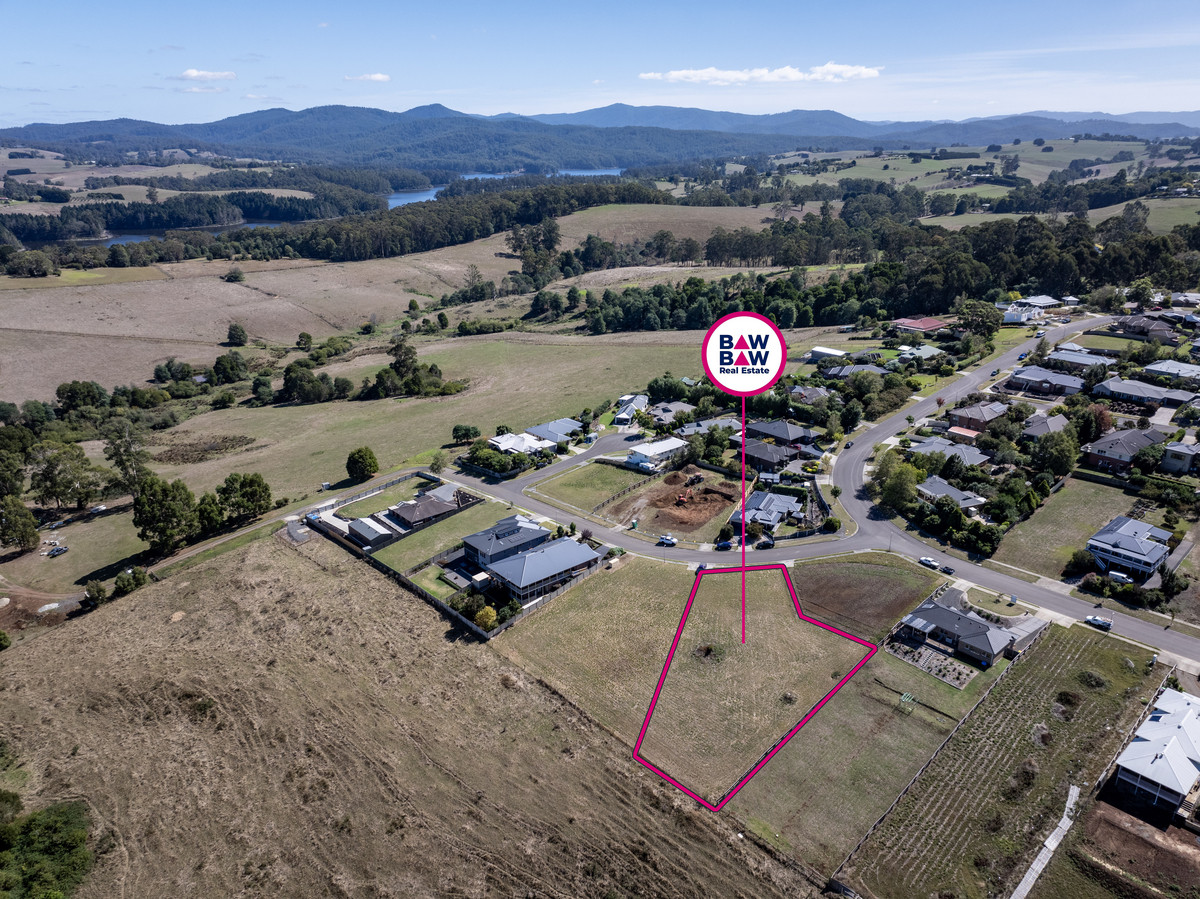 Expansive 2044m² Titled Block with Views & Services Available