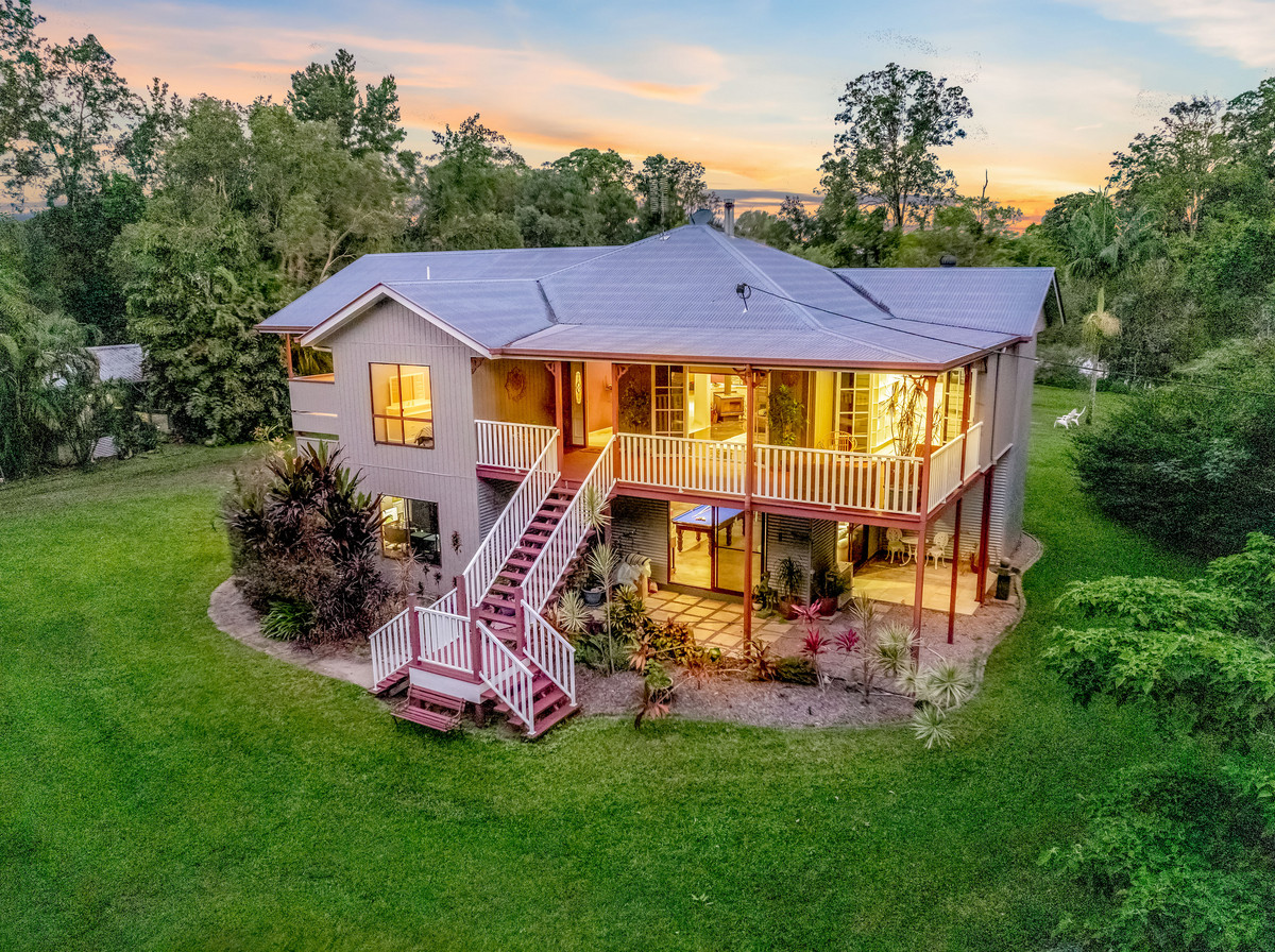 Dual Living - 2.5 Acres - Permanent Water