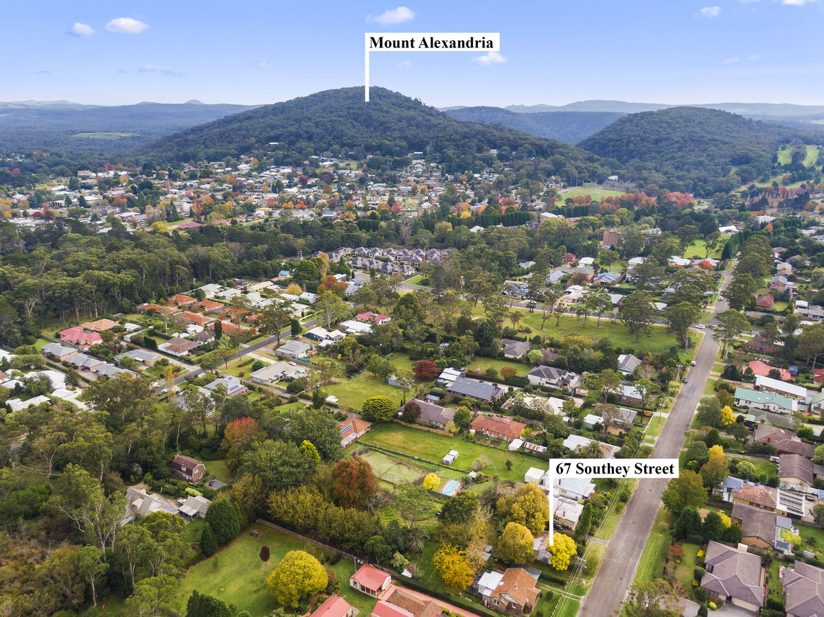 A rare large 3007m2 block with option for a further 4047m2 block adjoining.