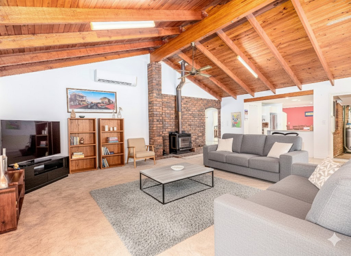 Beautiful Country Home on 10 Acres